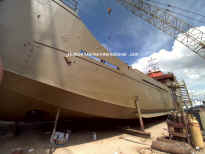 47m_LCT_Landing_Craft_for_sale_Malaysia.jpg (766825 bytes)